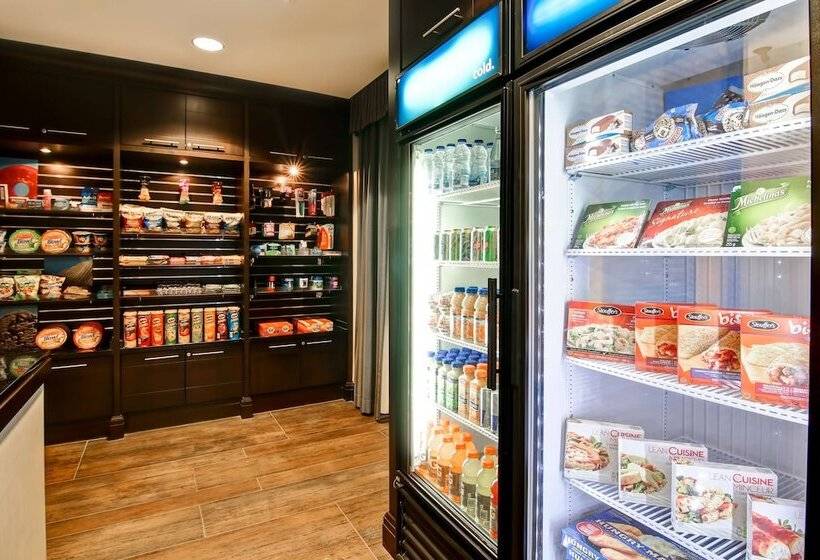هتل Hampton Inn By Hilton Toronto Airport Corporate Centre