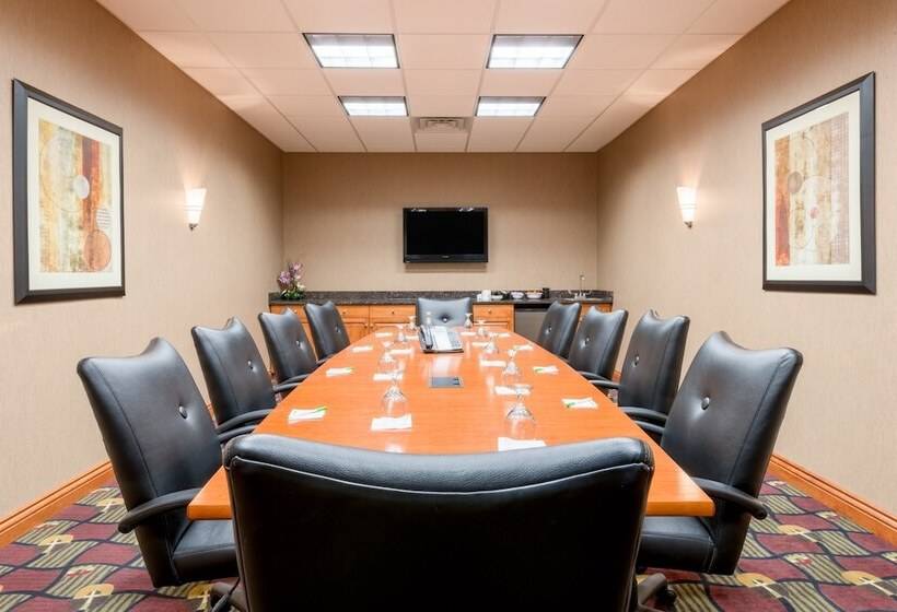 Holiday Inn Hotel & Suites Grand Junction Airport, An Ihg