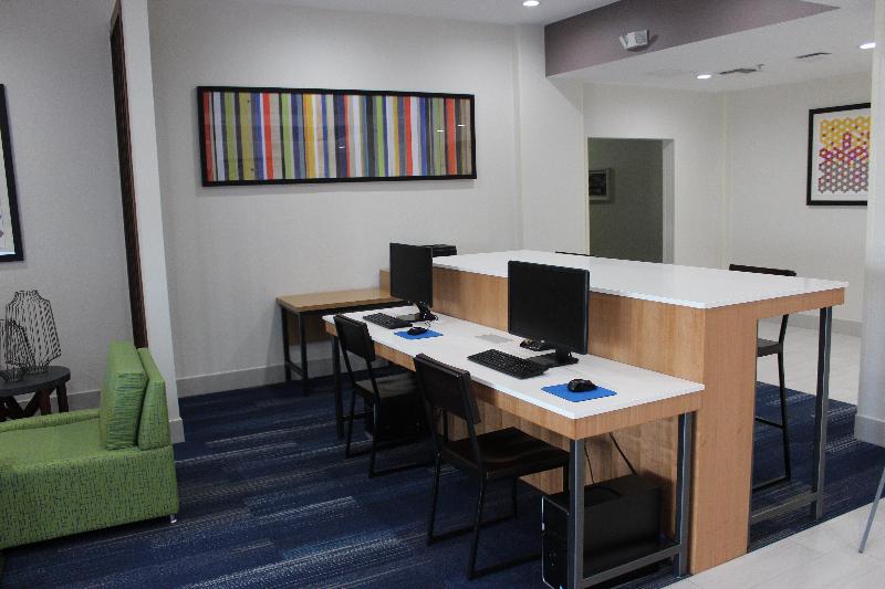 Holiday Inn Express Hotel & Suites Mansfield, An Ihg