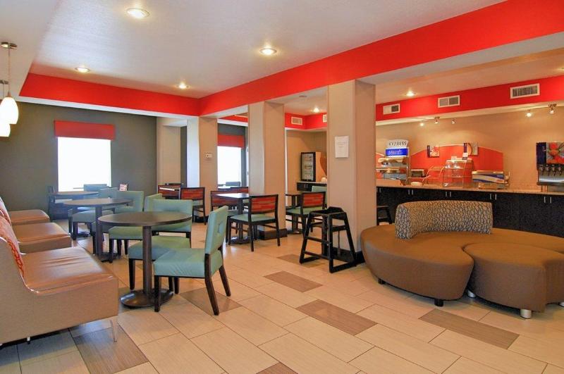 هتل Holiday Inn Express Destin E  Commons Mall Area