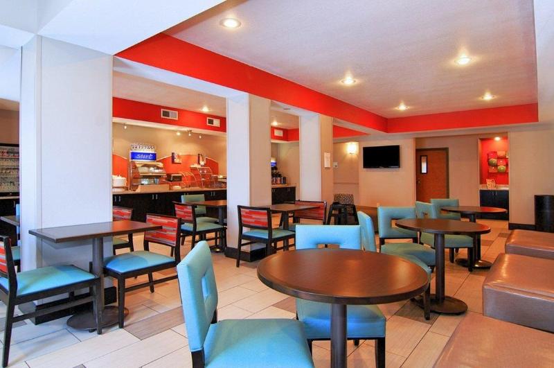 هتل Holiday Inn Express Destin E   Commons Mall Area, An Ihg