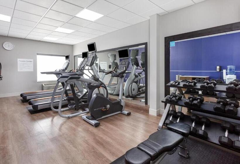 هتل Holiday Inn Express Kearney, An Ihg