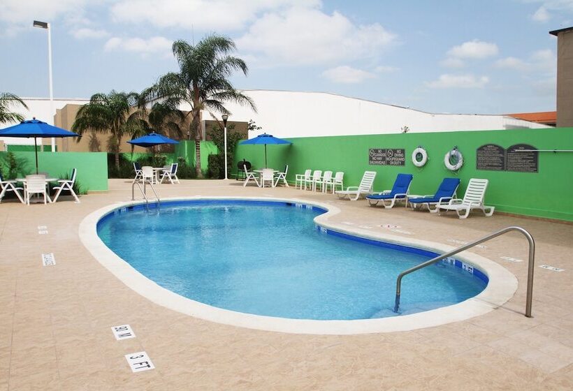 هتل Holiday Inn Express & Suites Monterrey Aeropuerto, An Ihg