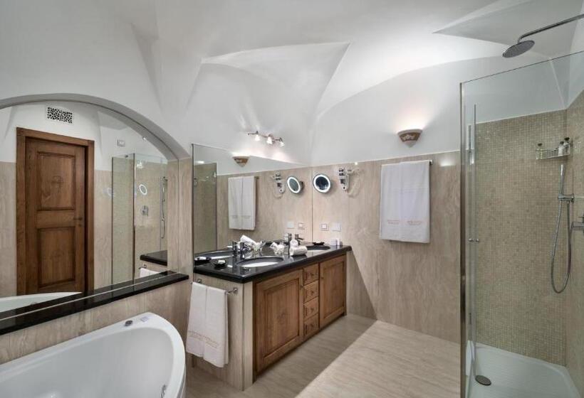 هتل La Rocca Resort & Spa