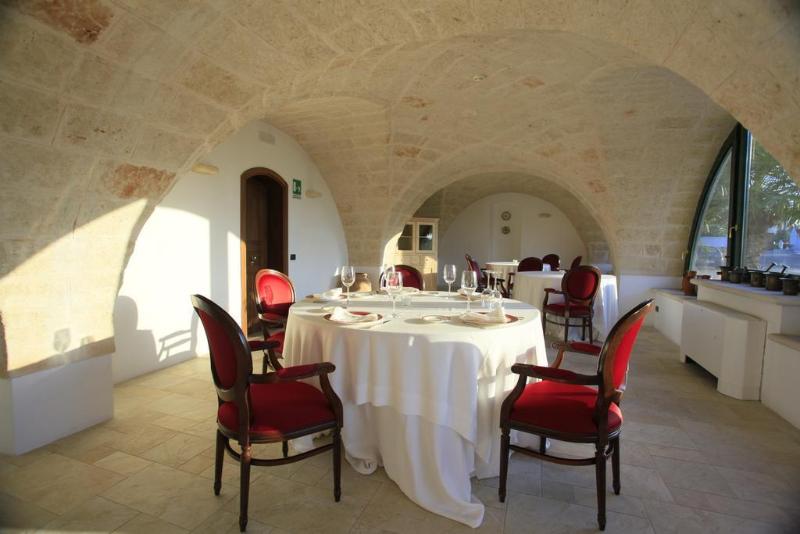 هتل Masseria Relais Del Cardinale