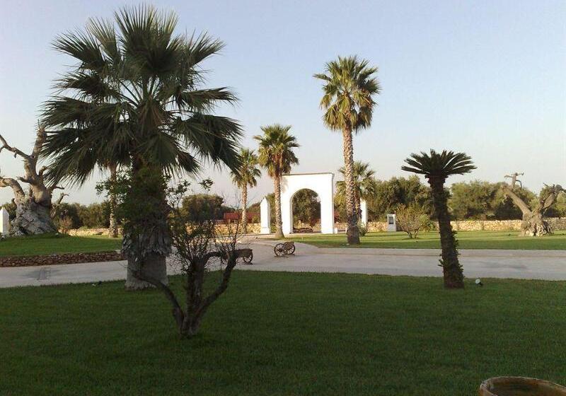 هتل Masseria Relais Del Cardinale