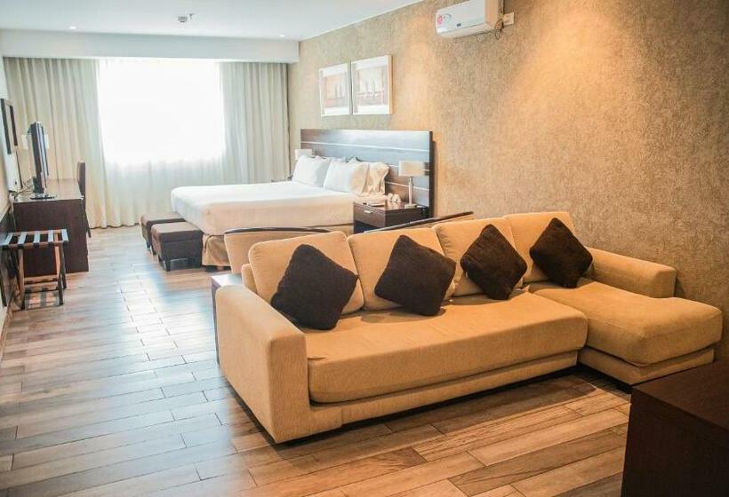 هتل Orfeo Suites Cordoba