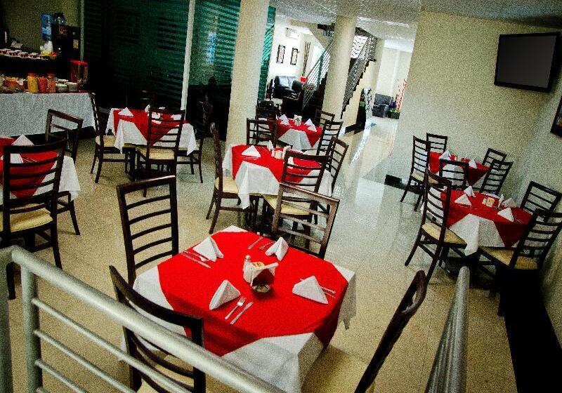 هتل Portonovo Plaza Centro