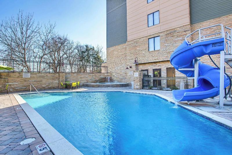 هتل Springhill Suites Pigeon Forge