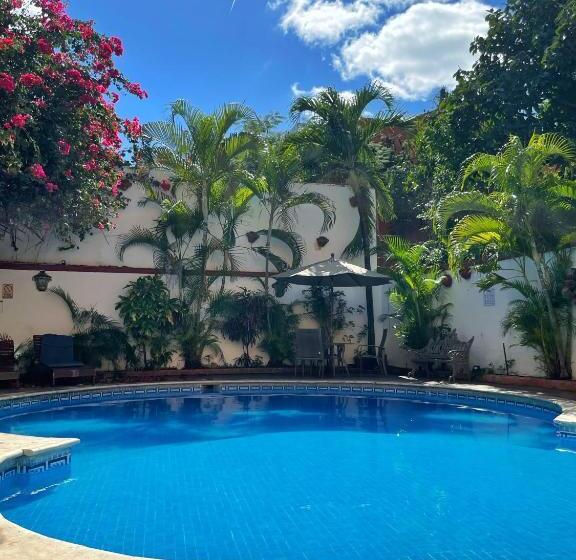 هتل Suites Cancun Center