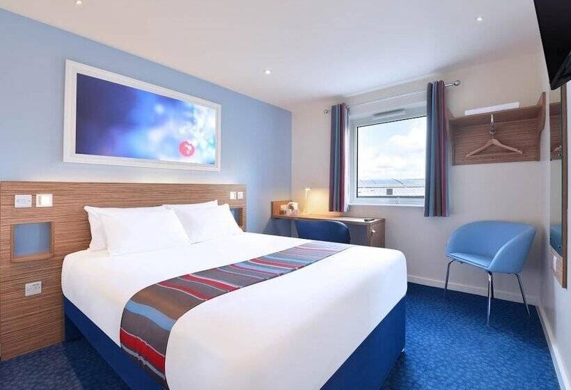 هتل Travelodge London Ealing