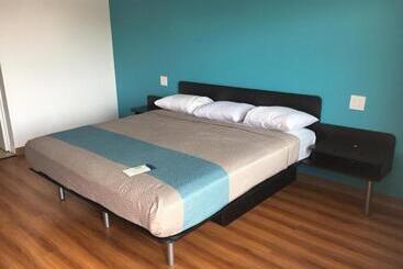 Motel 6 Norwalk, Ca