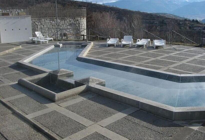 مُتل Hostal Ruso Sc