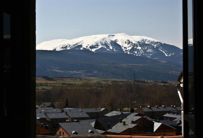 مُتل Hostal Ruso Sc