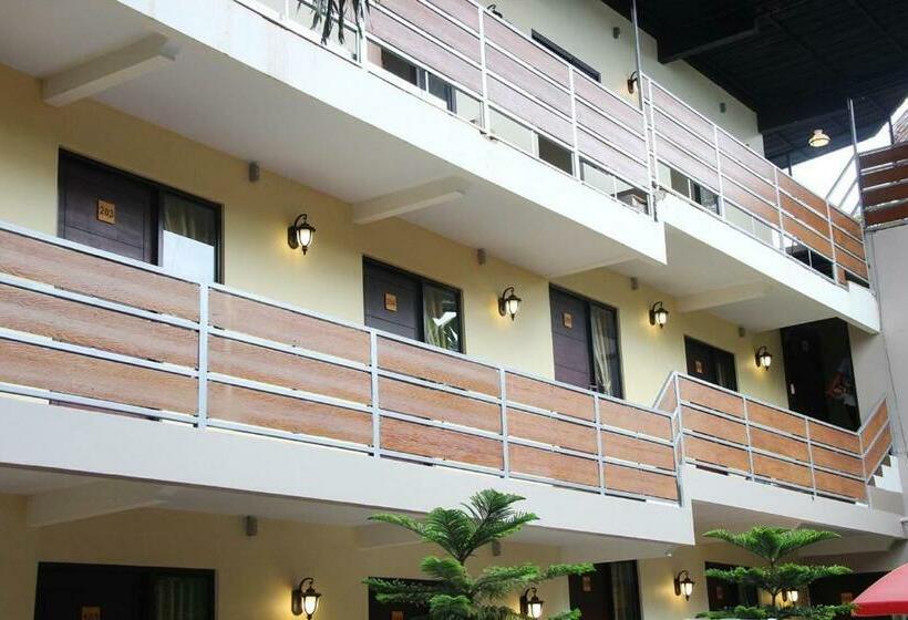 هتل Bamboe Inn 2 Homestay