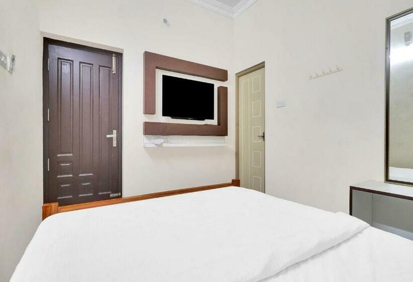 בית מלון כפרי Oyo Flagship 83084 Kr Lodge