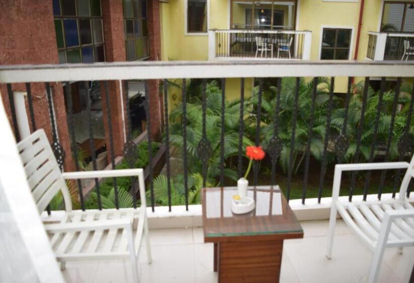 리조트 Sea Breeze Sarovar Portico Varca Goa