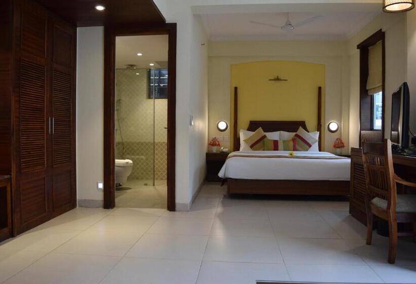 리조트 Sea Breeze Sarovar Portico Varca Goa
