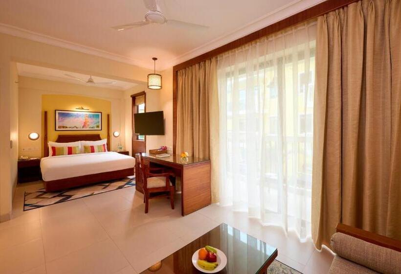 리조트 Sea Breeze Sarovar Portico Varca Goa