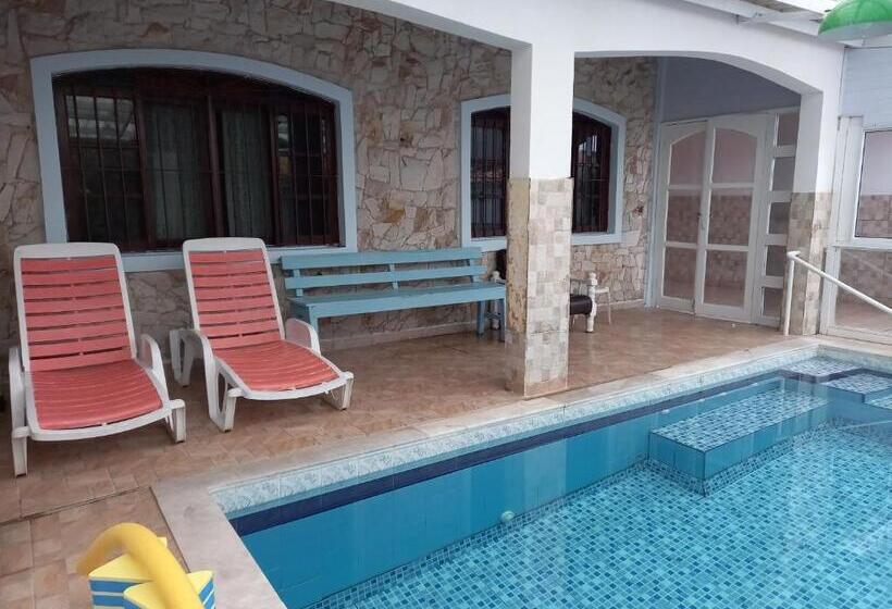 Bed and Breakfast Maranata Casa Com Piscina   2 Minutos De Carro Até O Mar