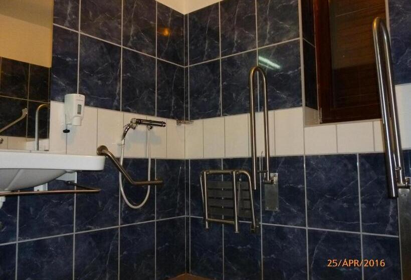 مبيت وإفطار Mátraházai üdülőház