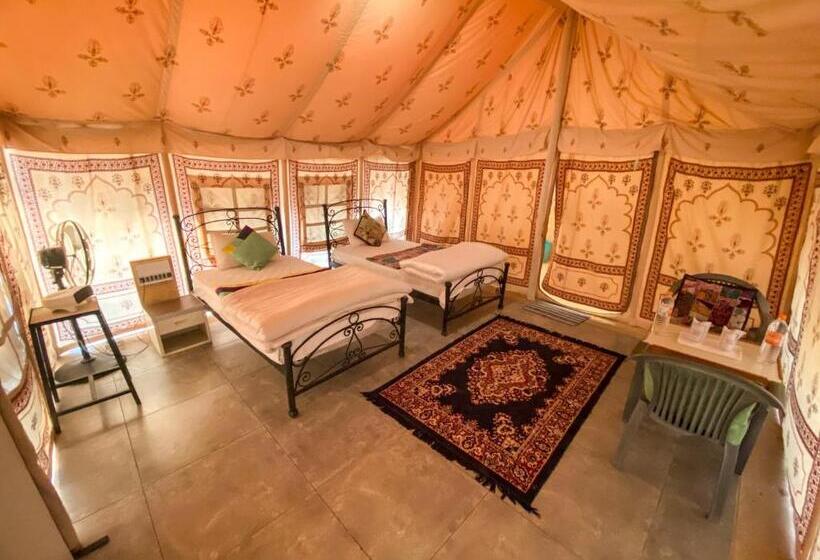 منتجع Pal Rajah Desert Camp