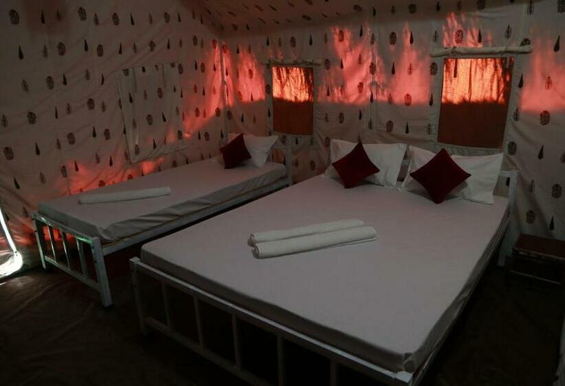 منتجع Kaziranga Eco Camp