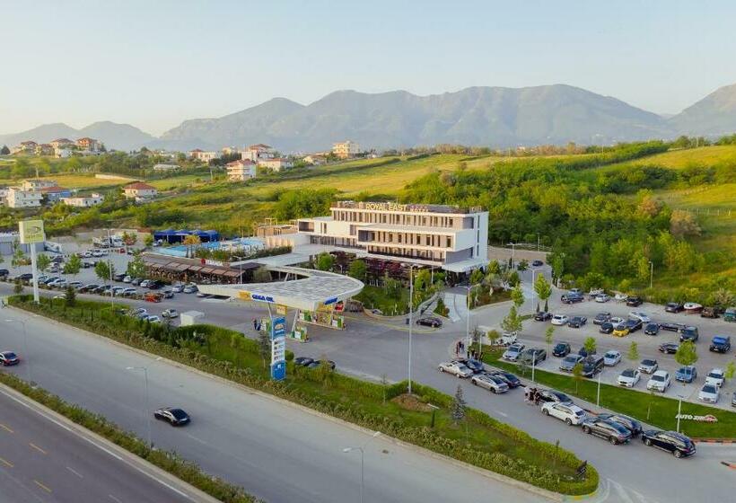 فندق Royal East Resort