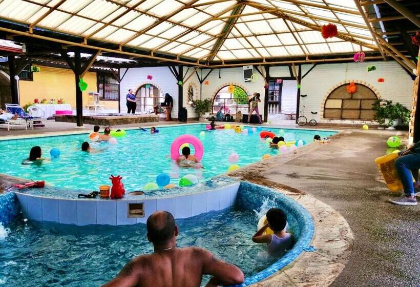 فندق Y Hosteria Natabuela