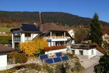 تختخواب و صبحانه Bnb Villa Moncalme