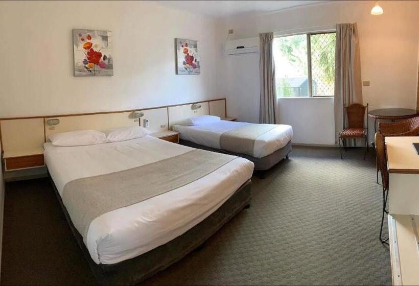 모텔 Country Comfort Gin Gin Wild Scotsman Motor Inn Qld