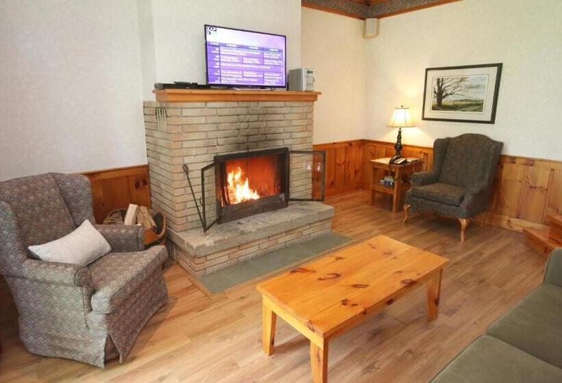 Elmhirst's Resort