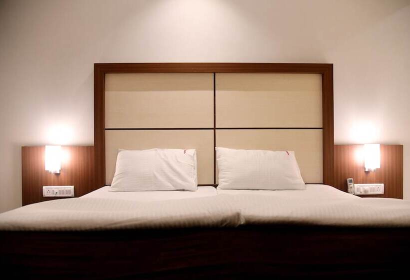 فندق Monarch Center Point Near Dahanu Beach, Bordi