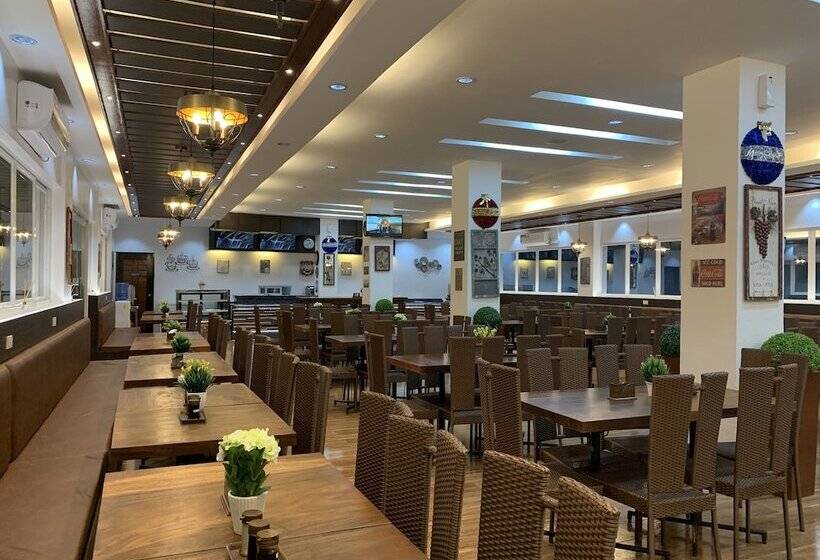 호텔 Villa Mj Maristela Beach Resort