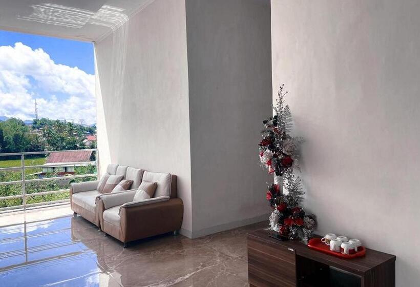 هتل Wisma Maestro Toraja Mitra Reddoorz