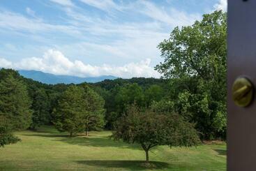 Luray Caverns Motels