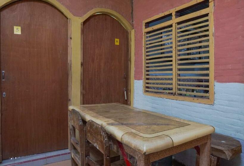 پانسیون Gandrung Payungan Family Inn