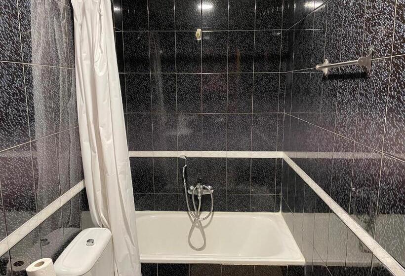 פנסיון Hostal Torresmancha