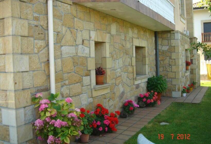 پانسیون Residencial Santamaría