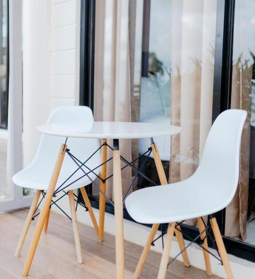 Spacio Caliraya Bed & Breakfast