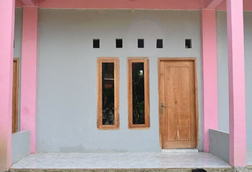 پانسیون Pinki Mente