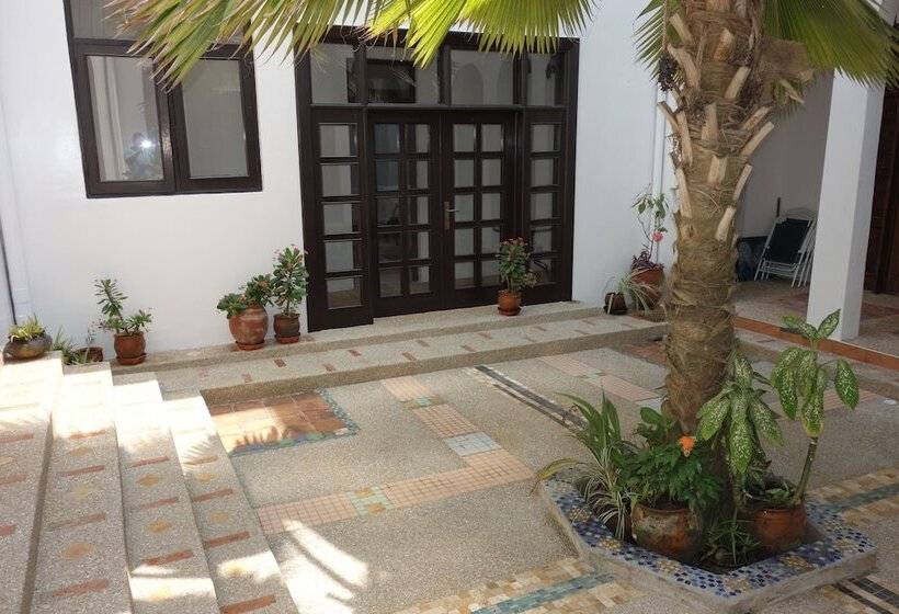 پانسیون Villa Teranga