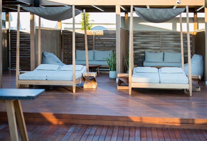 Akasha Beach Hotel & Spa