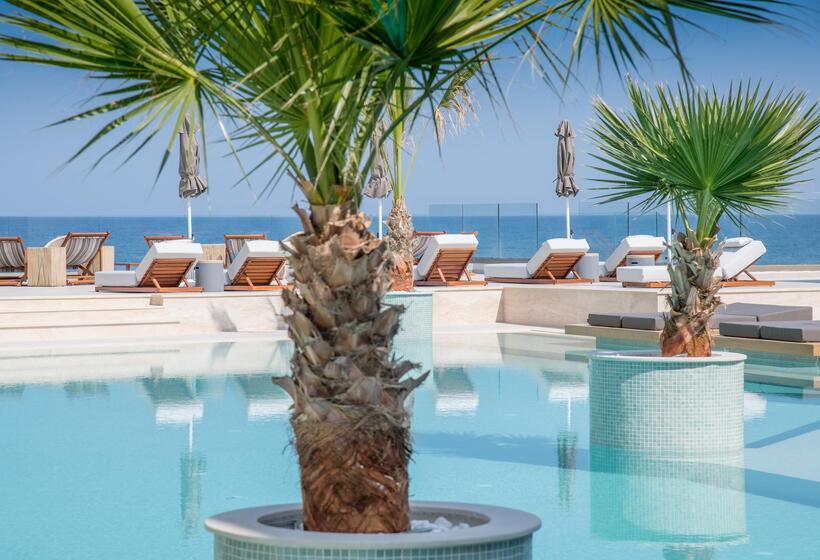 Akasha Beach Hotel & Spa