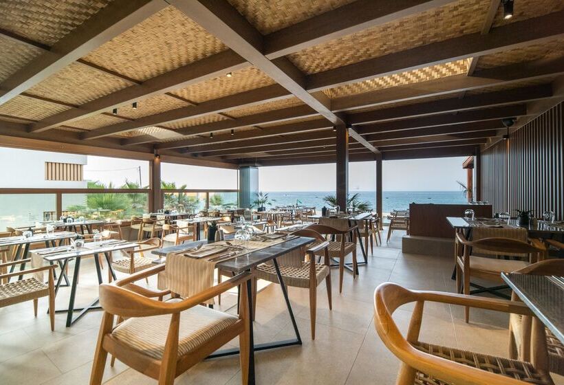 Akasha Beach Hotel & Spa
