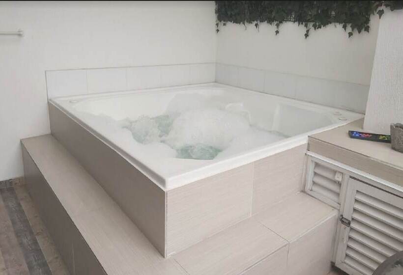 هتل Ayenda 1415 Las Vegas Granada