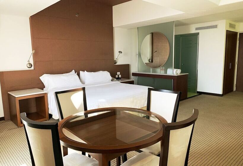 هتل Bel Air Business Salamanca, Trademark By Wyndham