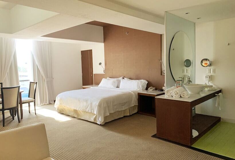 هتل Bel Air Business Salamanca, Trademark By Wyndham