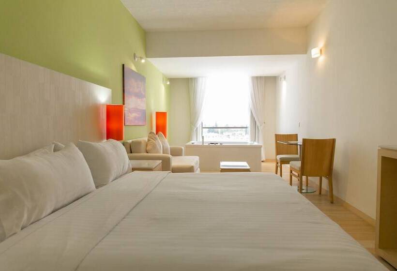 هتل Bel Air Business Salamanca, Trademark By Wyndham