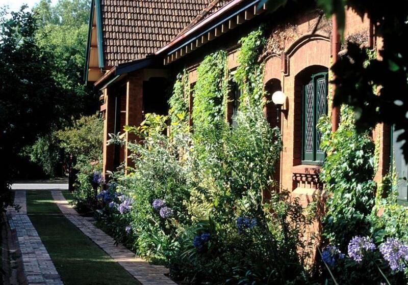 هتل Buxton Manor